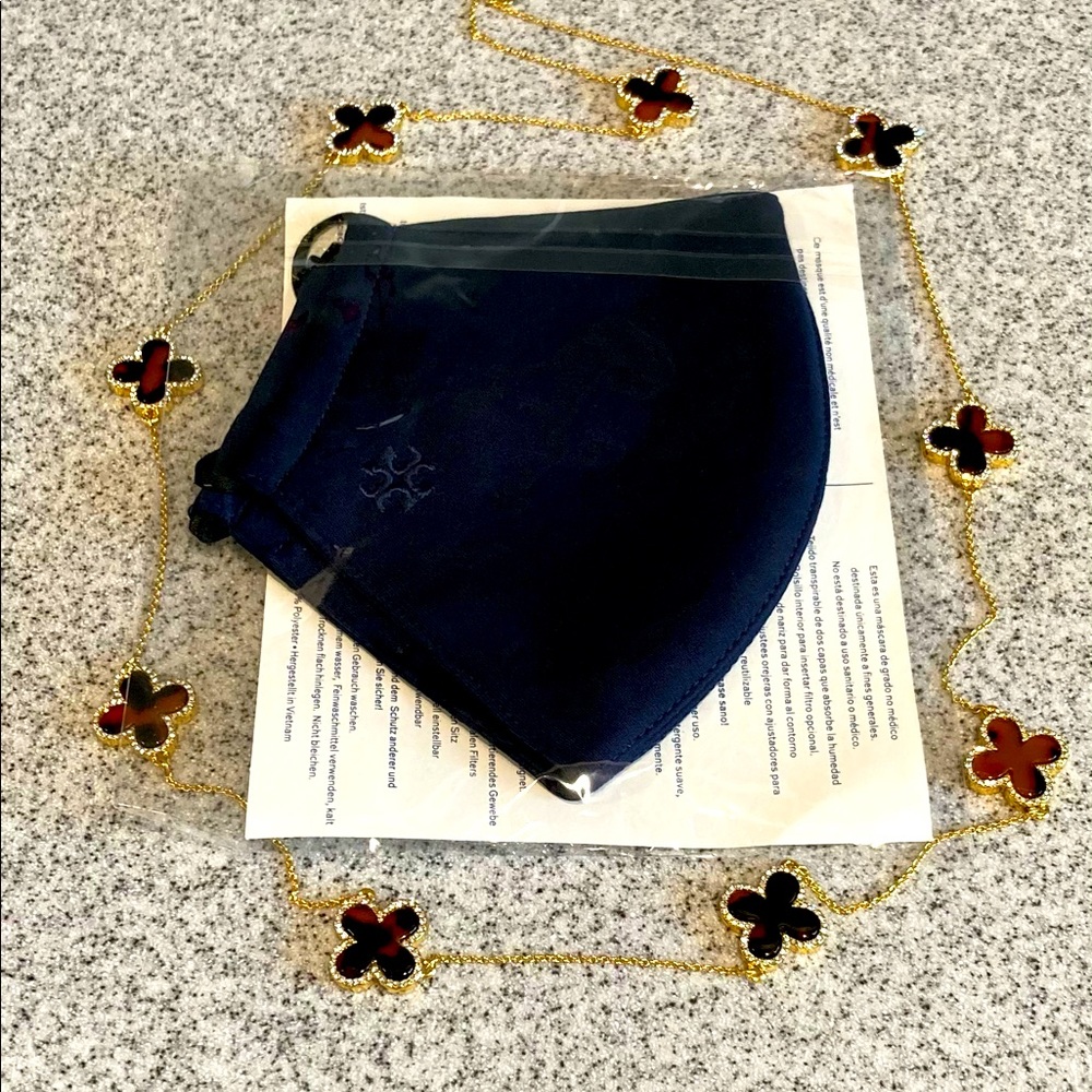 NWT Tory Burch Face Mask in with Logo